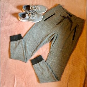 🏃‍♀️Grey Joggers Great Condition!